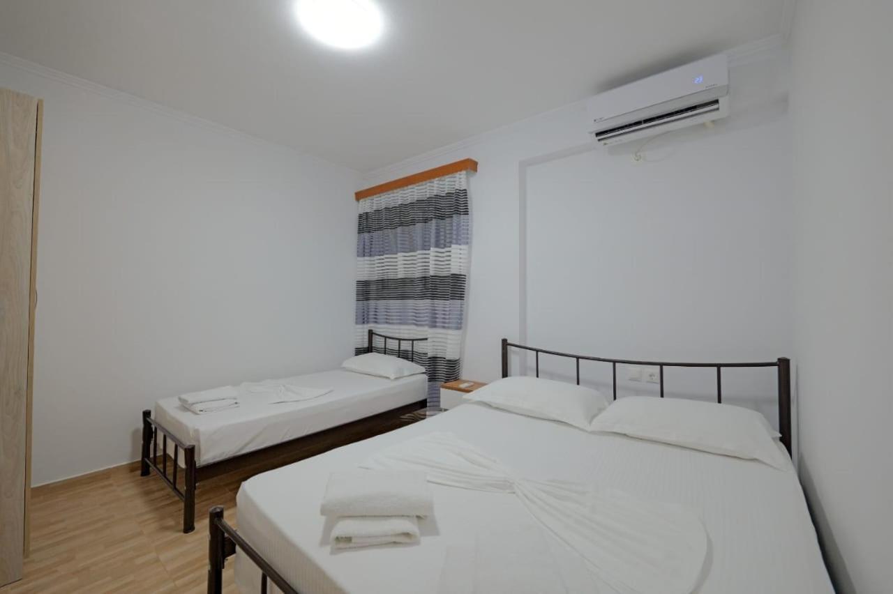 Eduard Lagji Apartament Lukove Room photo