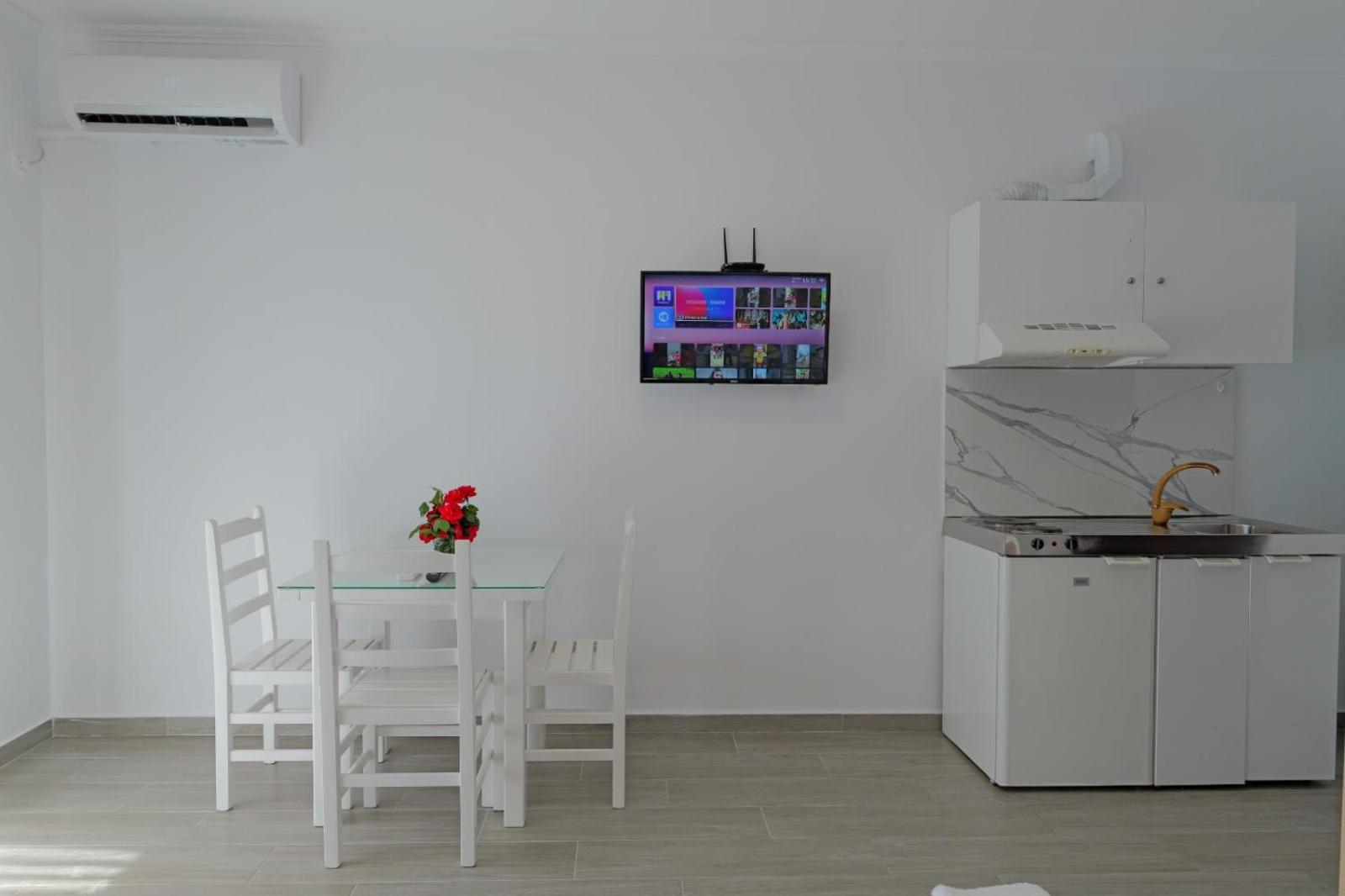 Eduard Lagji Apartament Lukove Room photo